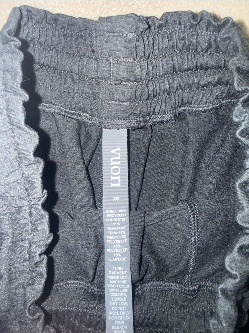 Vuori Black Halo Boxy Short - Picture 3 of 4